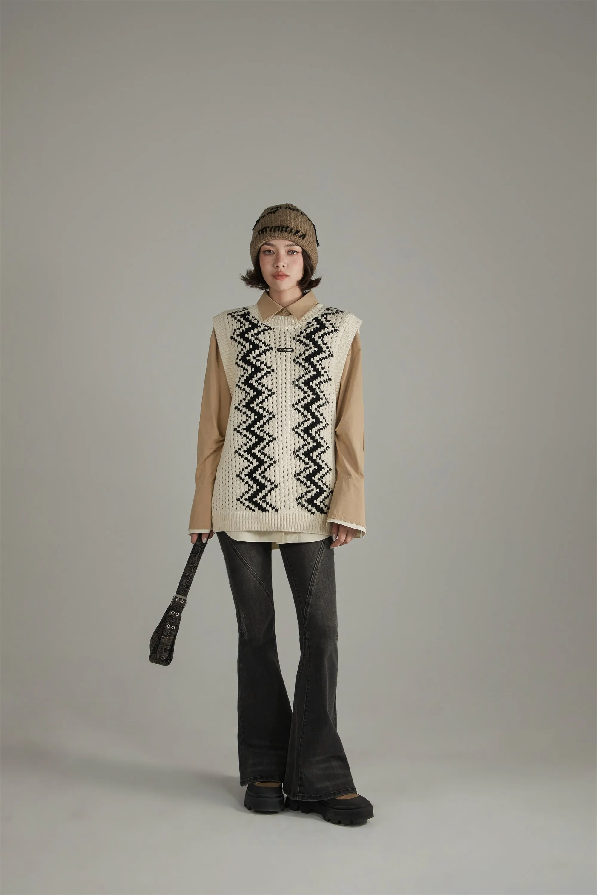 Wavy Sleeveless Knit Sweater
